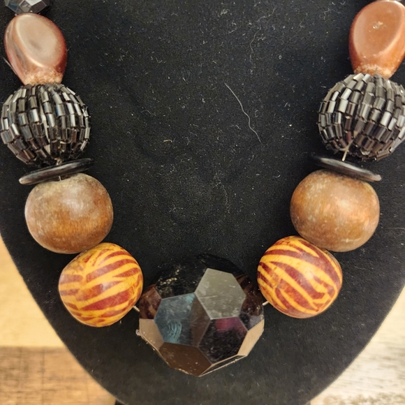 Fashion Jewelry Black and Brown Beaded Necklace - Picture 2 of 5